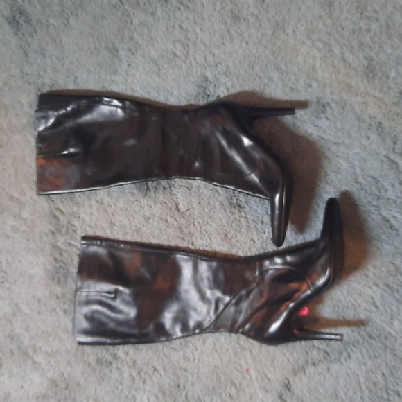 2 for $15 Nine West black leather heel boots - Picture 1 of 6